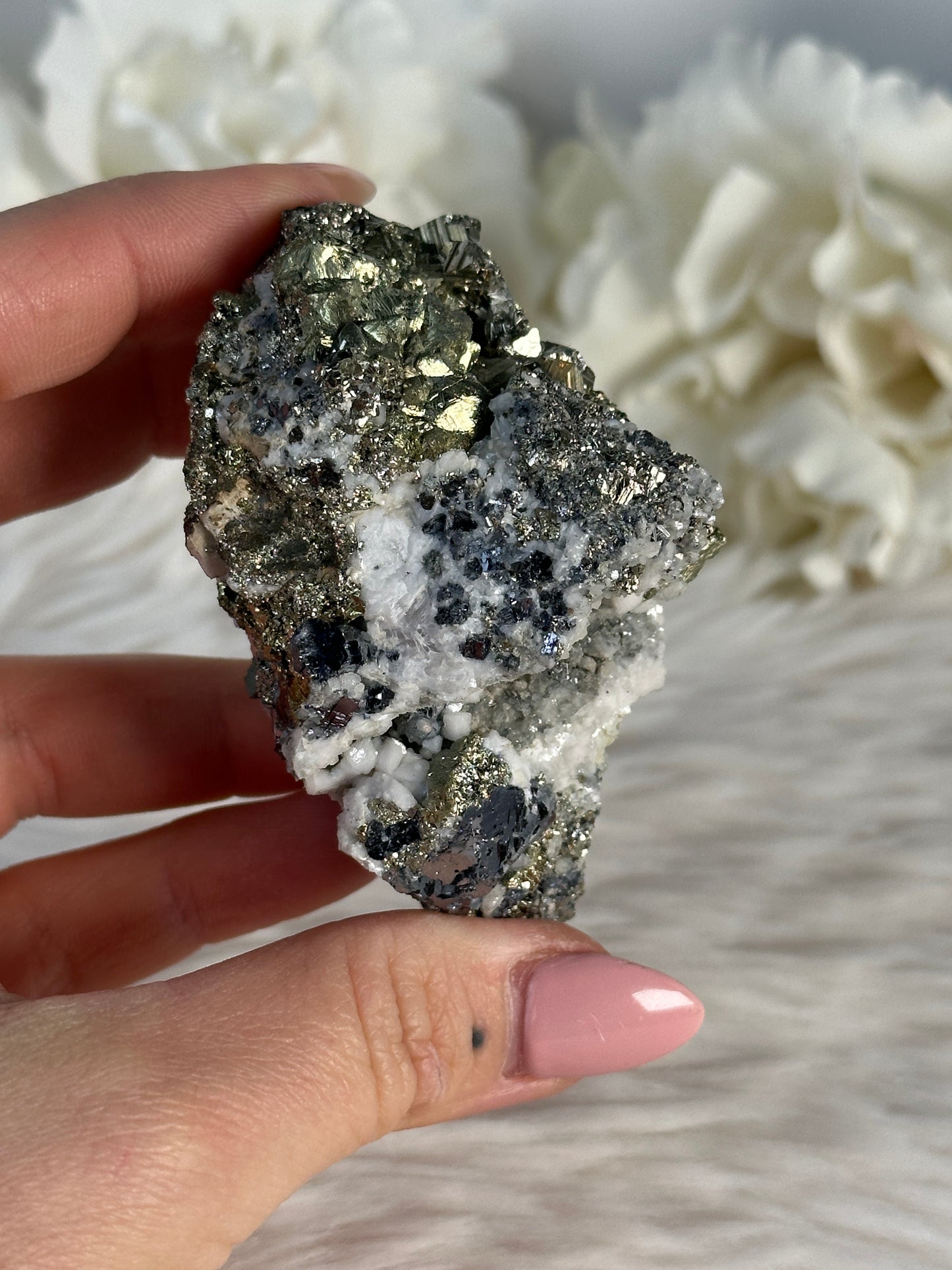 Mineral aus Bulgarien Chalcopyrite mit Pyrite,Dolomite,Sphalerite und Galena J32,8