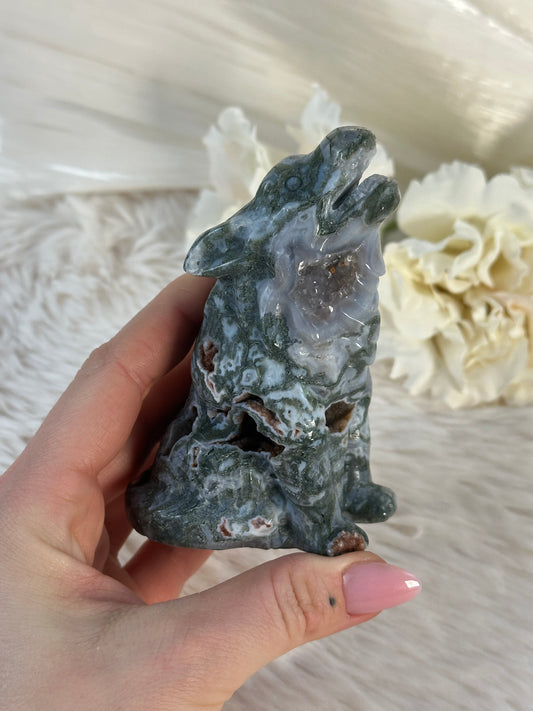 Moosachat Wolf Carving MA48