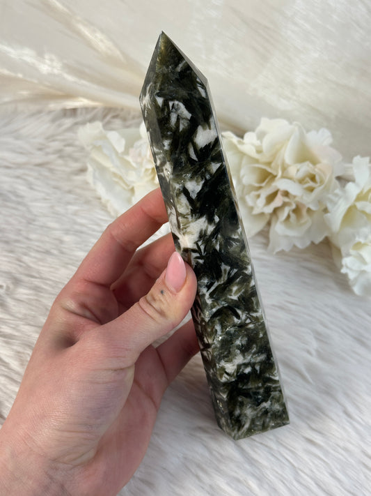 Grüner Gem Lepidolith in Quarz Turm XV61