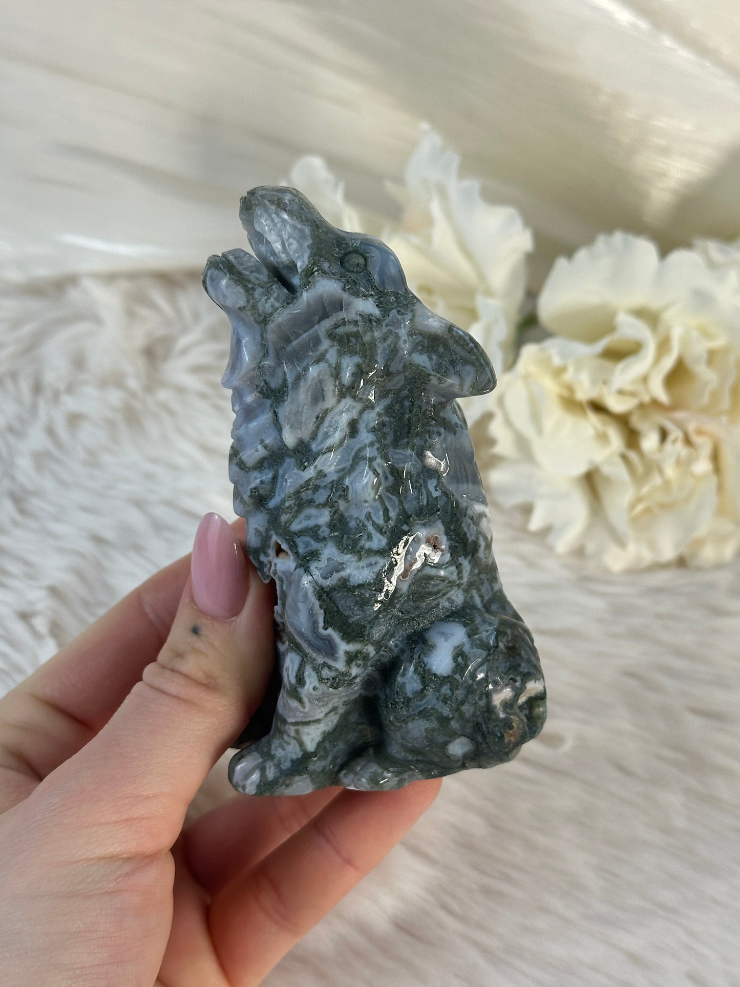 Moosachat Wolf Carving MA48