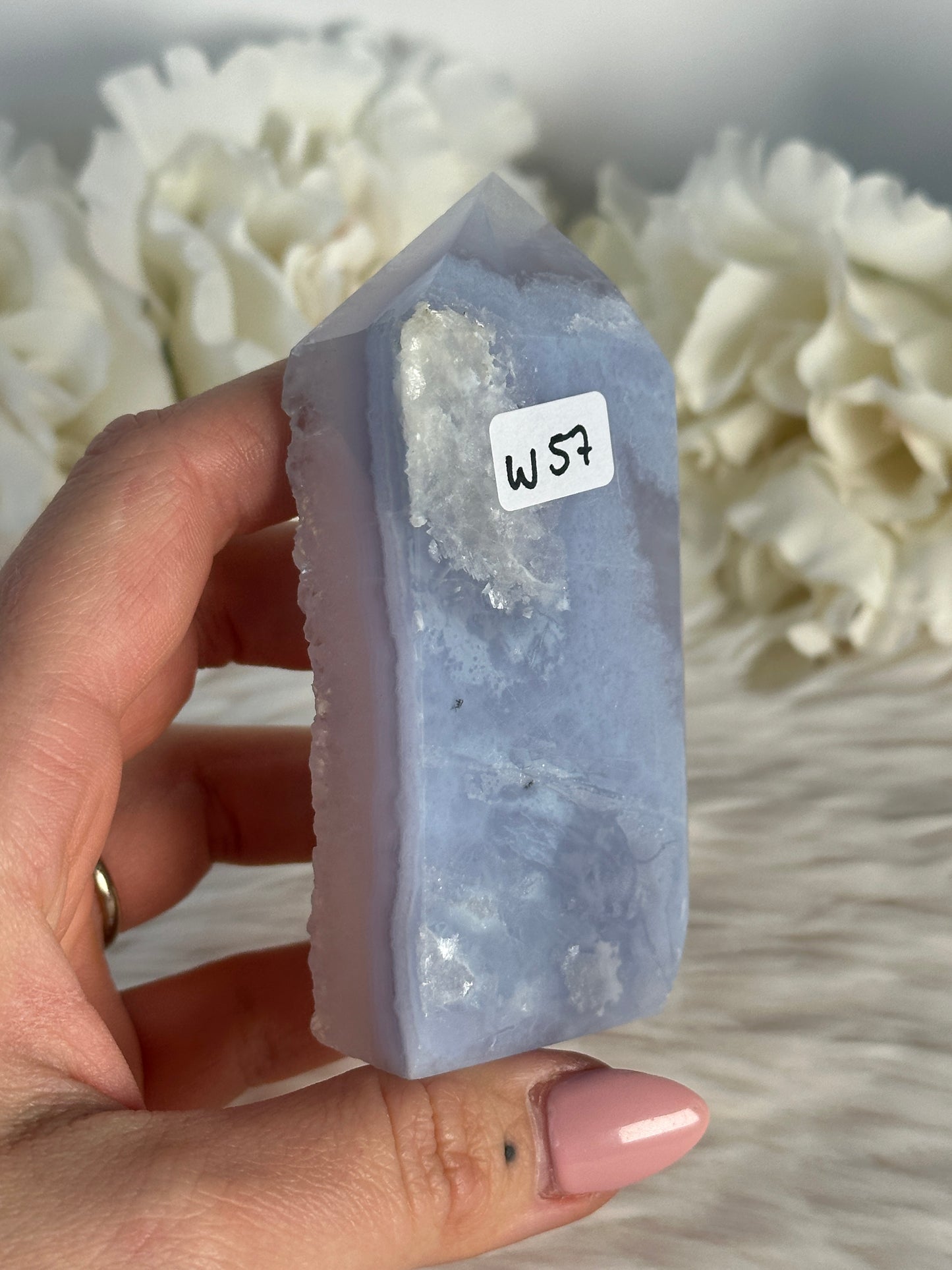 Druzy Chalcedon Turm W57