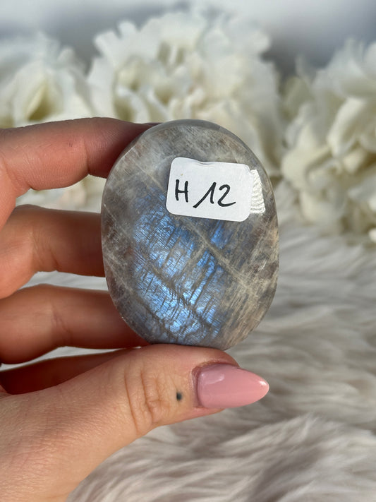 Mondstein Handstein mit Blauflash H12