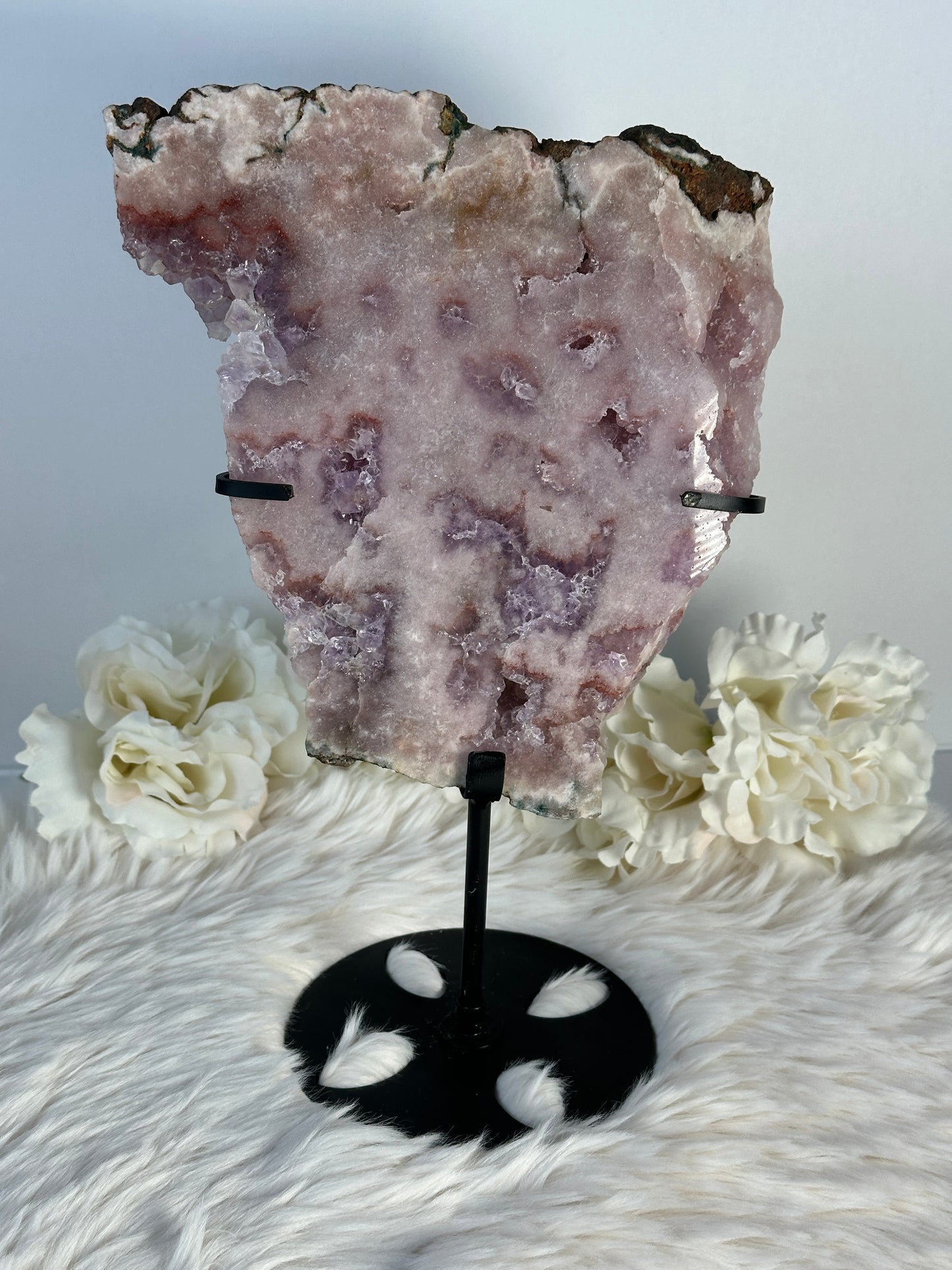 Pinke Amethyst Slab auf Halterung C198
